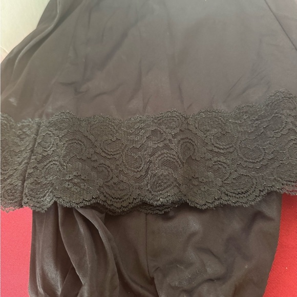 Vintage Black with Lace Trim Dixie Belle Slip Size Medium Length 31 - Picture 5 of 7